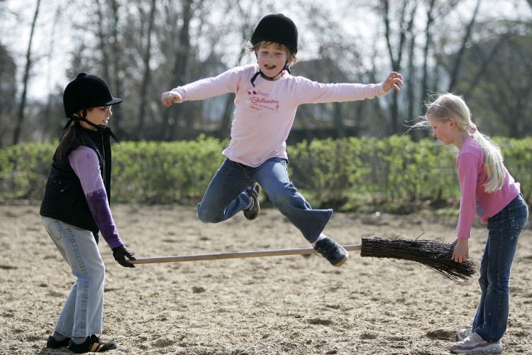 Kinderreiten, Spiele, m-07-07-kl.d09,jpg