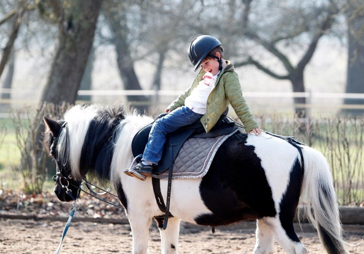 m-2011-03-22-d023.Kinderreiten