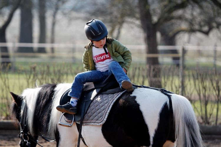 m-2011-03-22-d087.Kinderreiten.jpg