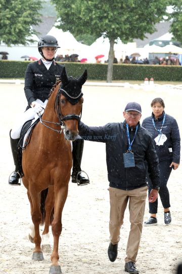 ps-m-2025-07-06-d3723-CHIO-Details-Dressur-Einritt-Hubertus Schmidt-Katharina HEMMER-GER-DENOIX PCH - OLDBG