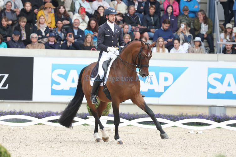 ps-m-2025-07-06-d3308-CHIO-Patrik KITTEl-SWE-TOUCHDOWN - SWB