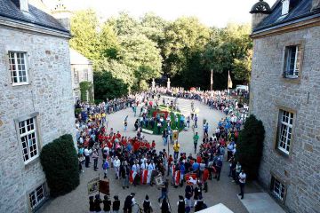 m-16-26-0526-Eroeffnungsfeier Schlosshof