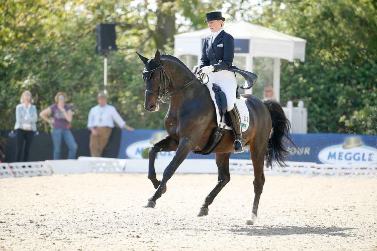 m-16-08-d2542-Anabel Balkenhol-GER-Heuberger-TRAK